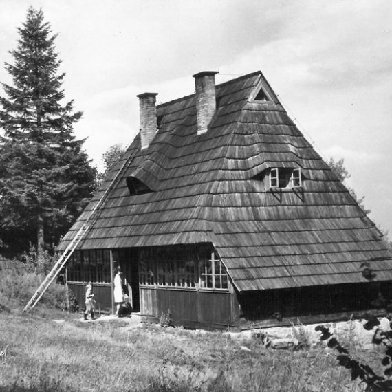 Schronisko na Magurze Małastowskiej